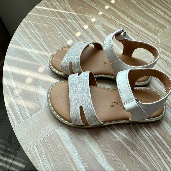 Cat & Jack|Baby girl toddler white sandals,textured Glitter Sandals•••Size 6 - Picture 2 of 7